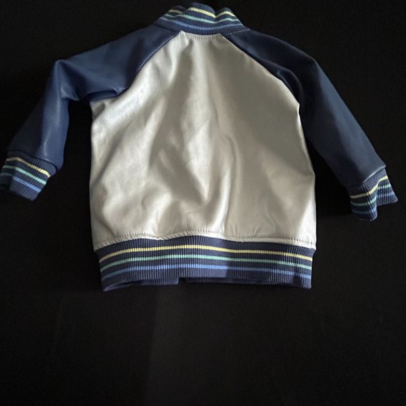 FIRST IMPRESSIONS BOYS SILVER METTALIC JACKET  3-6 MONTHS - Picture 5 of 10